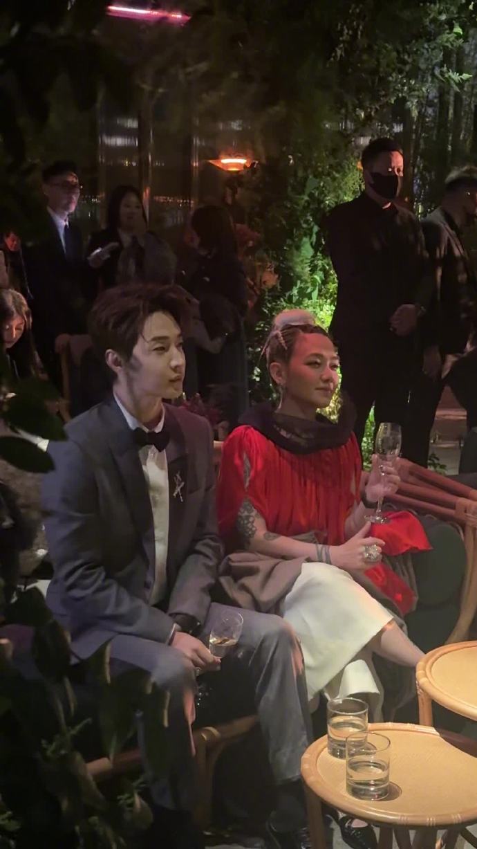 Henry范晓萱同框这辈子都没想过刘宪华会和范晓萱同框，这个画面太难得！果然活久