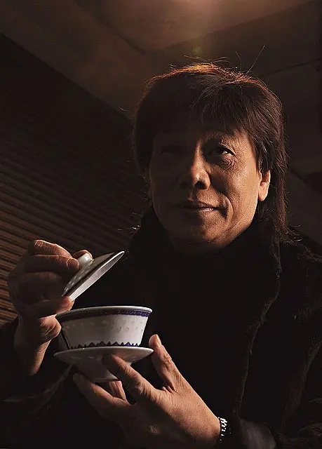 香港著名功夫影星梁小龙去世，享年77岁梁小龙最有代表性的角色是周星驰《功夫》里的