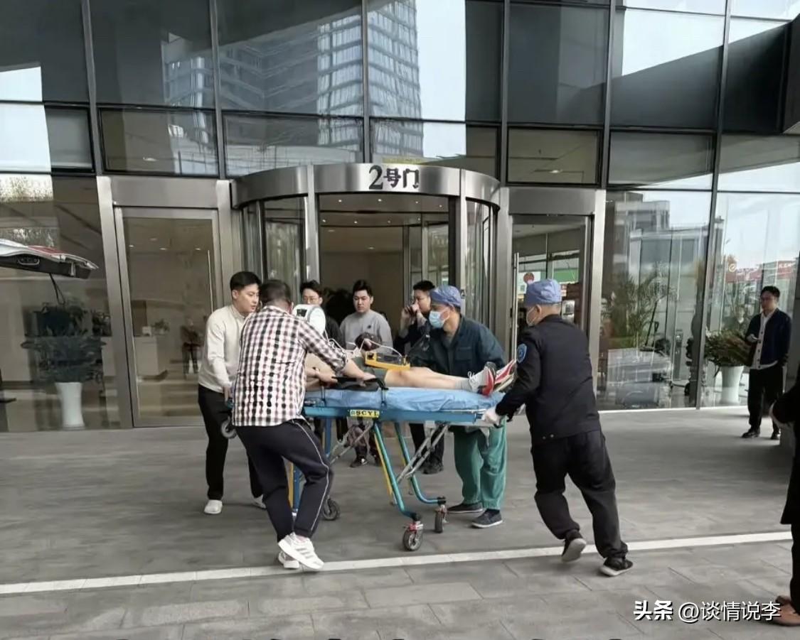 心源性猝死，41岁。怎么看都让人觉得痛心和惋惜。

3月22日，张雪峰还在朋友圈