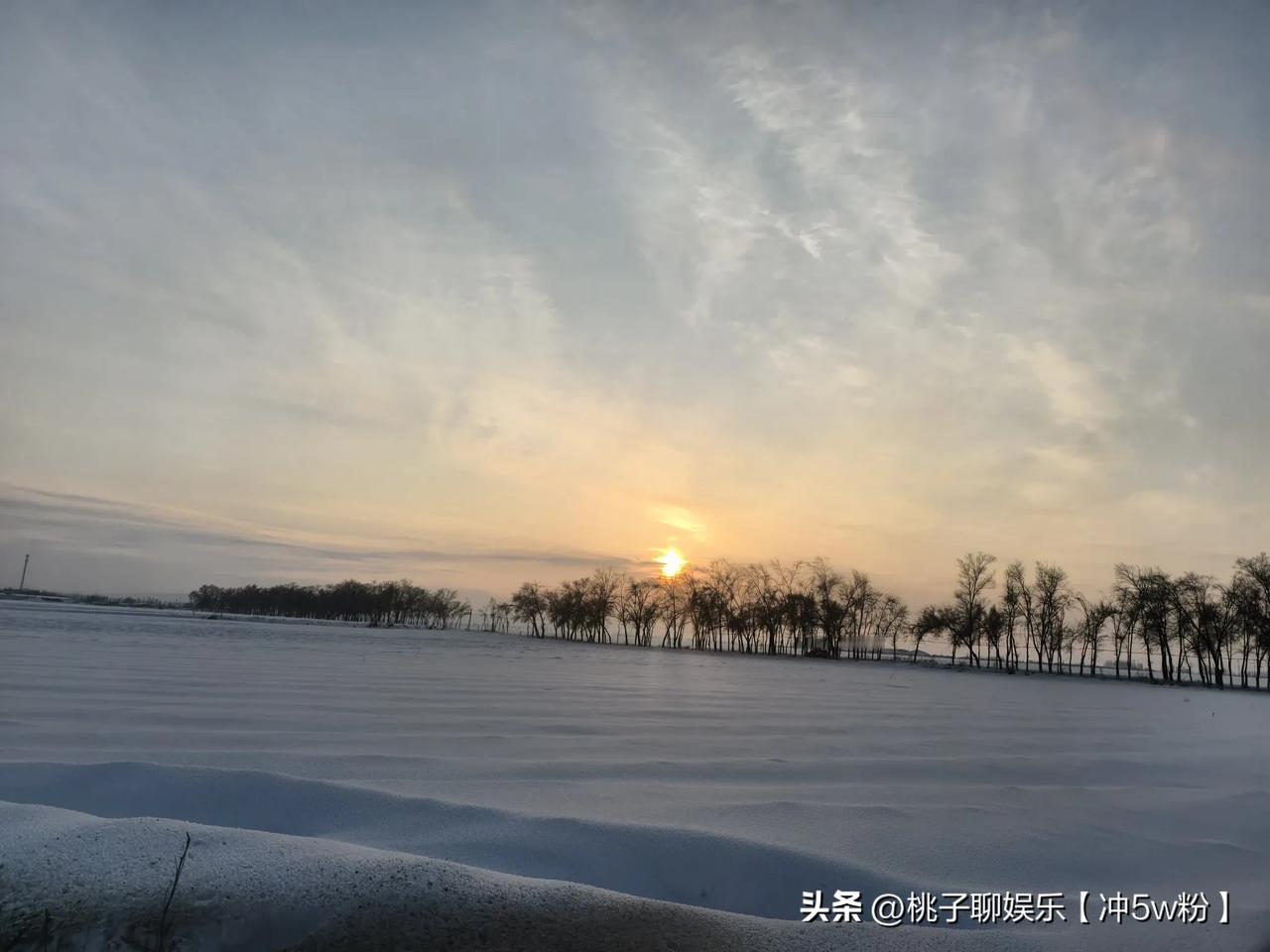 分享一张随手拍的很美的夕阳吧夕阳无限好。