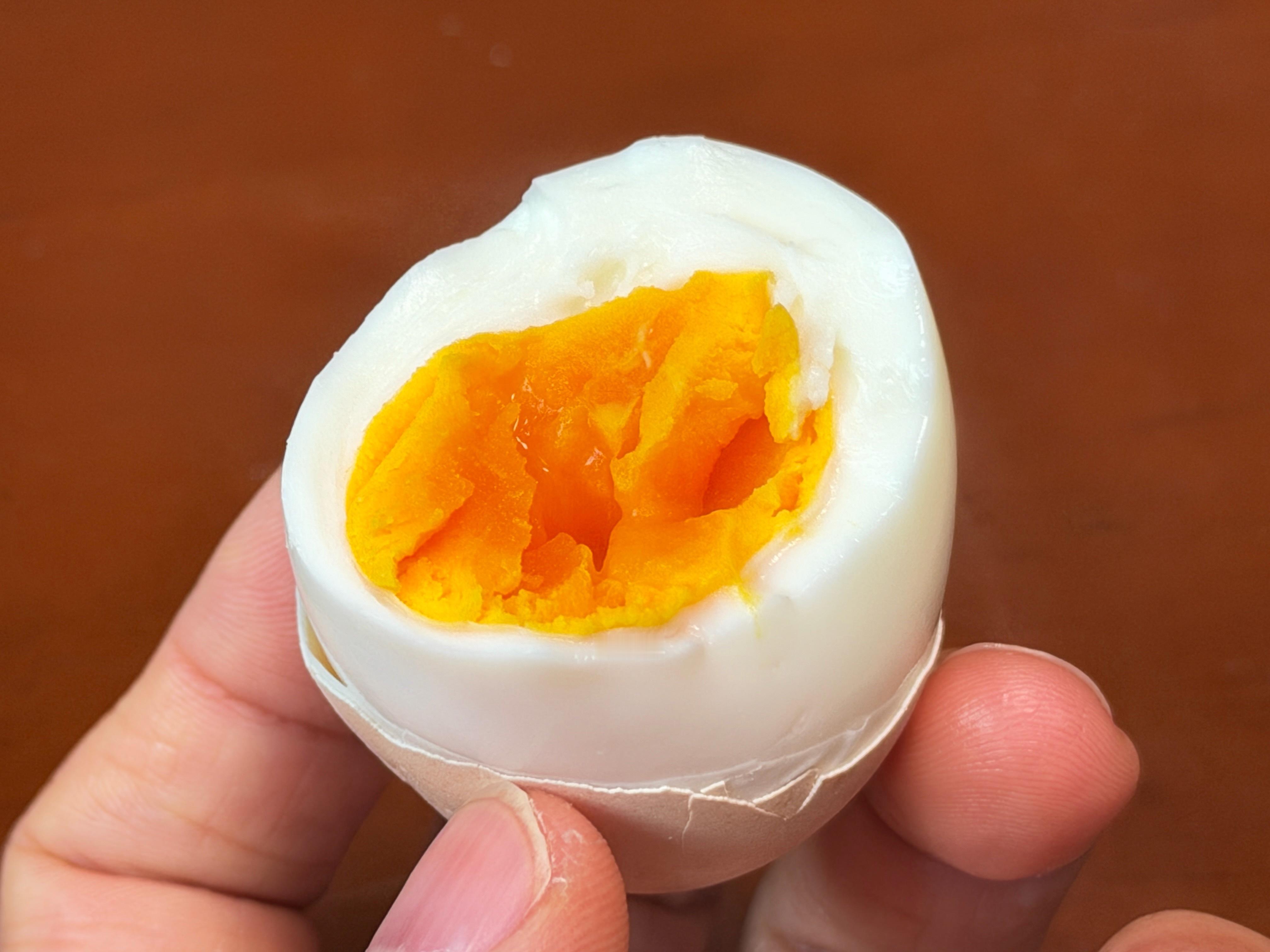 2025，我从互联网学到最有用的知识：水煮蛋，水开9分半出锅冲冷水！