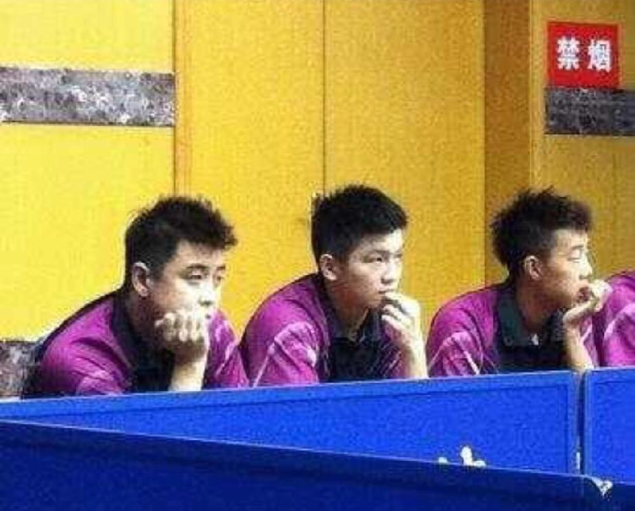 救命！考古到王皓和小胖这张旧照，可爱到犯规！
 
家人们，我今天挖到宝了！这张王