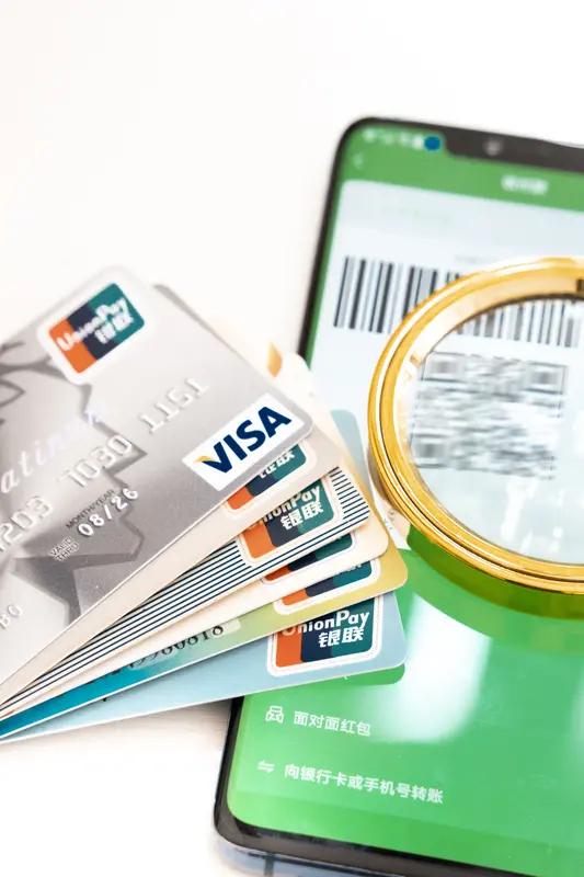 人死了，银行卡里100万躺着睡大觉？银行的“沉默”藏着你不知道的真相

“亲人突