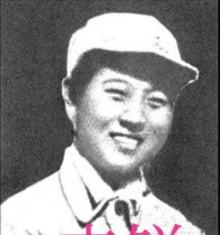 八路军有个女团长叫辛锐，23岁那年被鬼子包围，重伤躲进柴房，最后拉响手榴弹和敌人