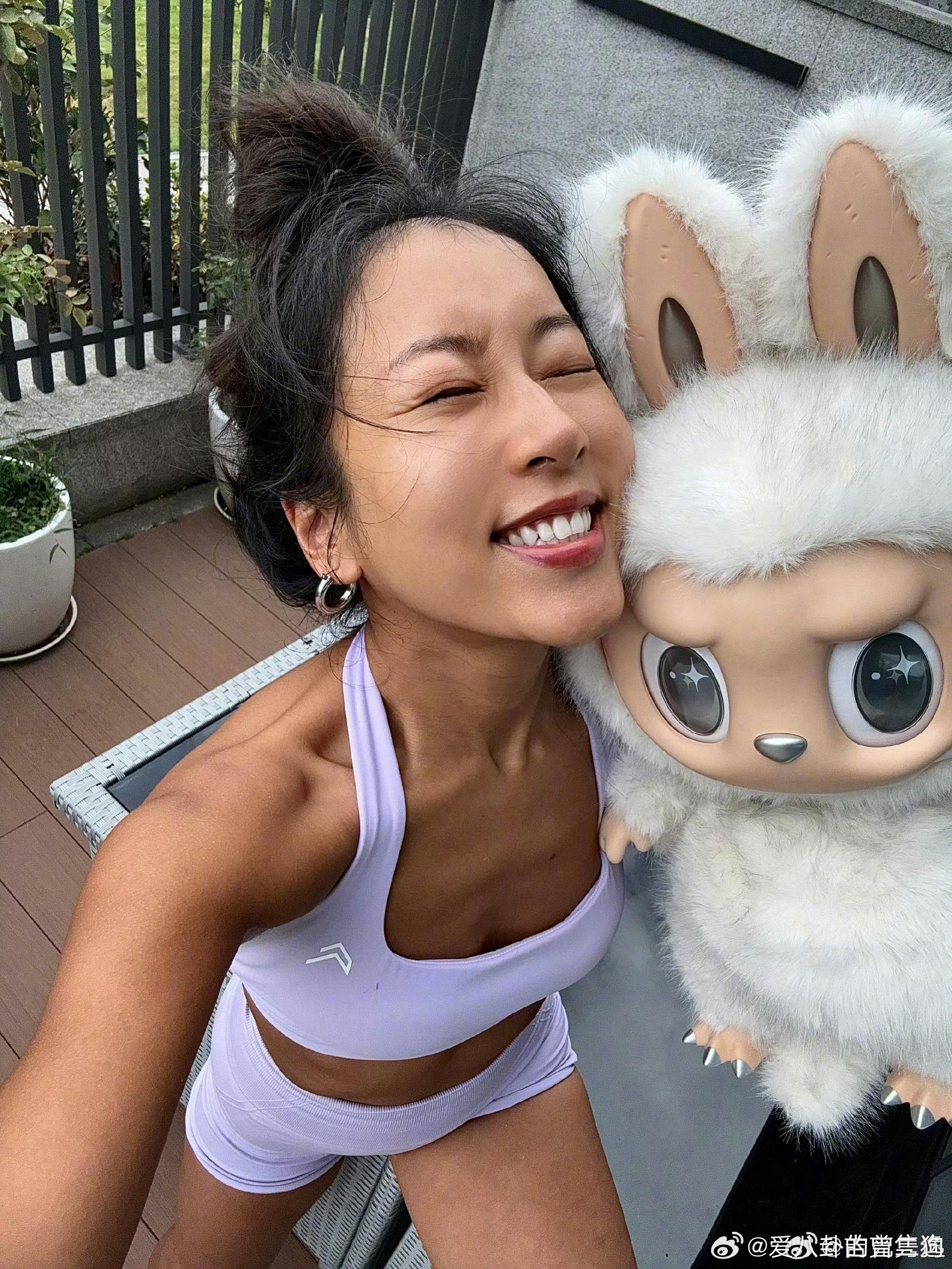 吉克隽逸因瘦不下去崩溃大哭这段我看笑了又心疼！为了演唱会健身少吃，结果被工作人员