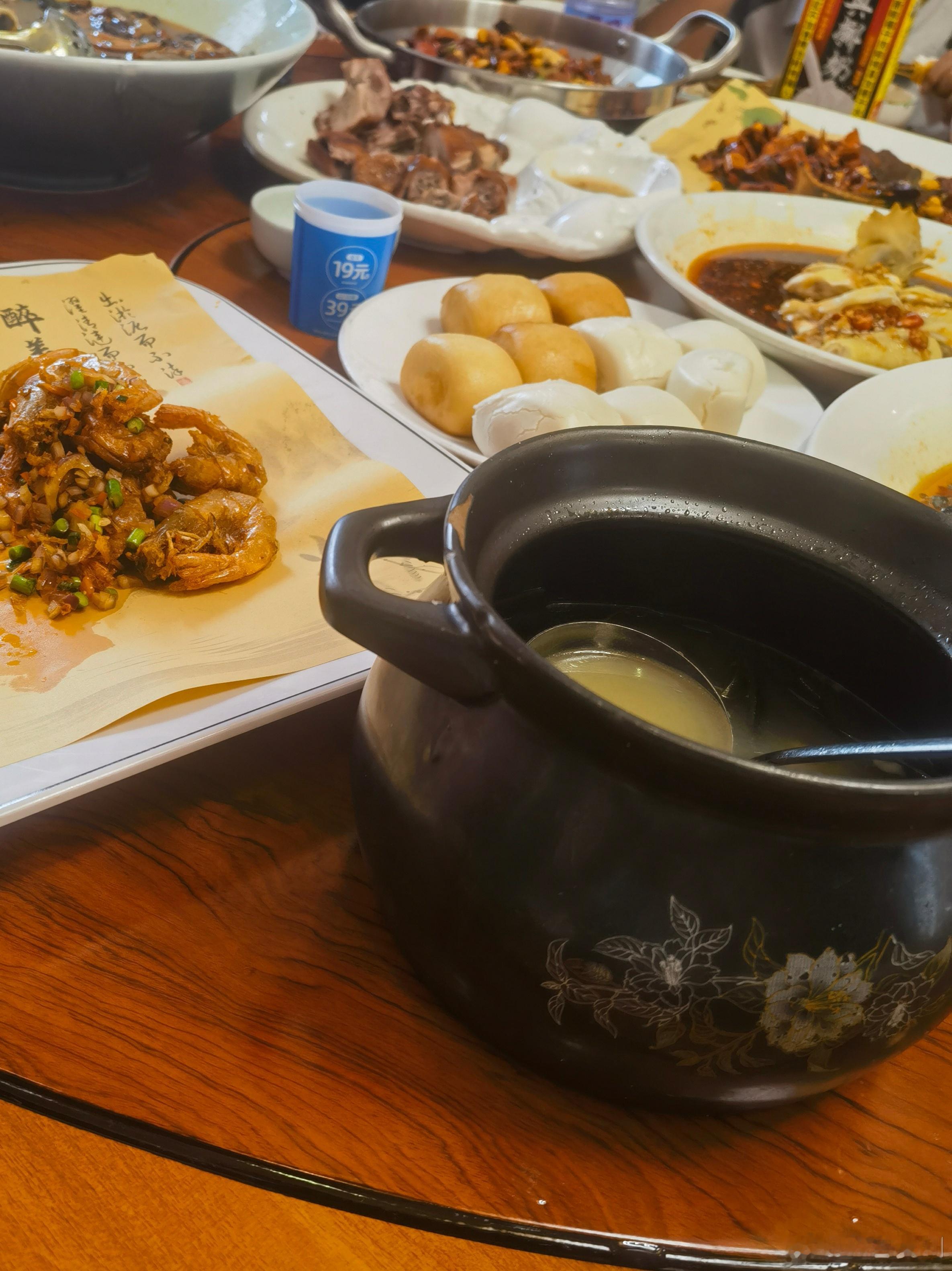 周末的大餐美食能够治愈一切 