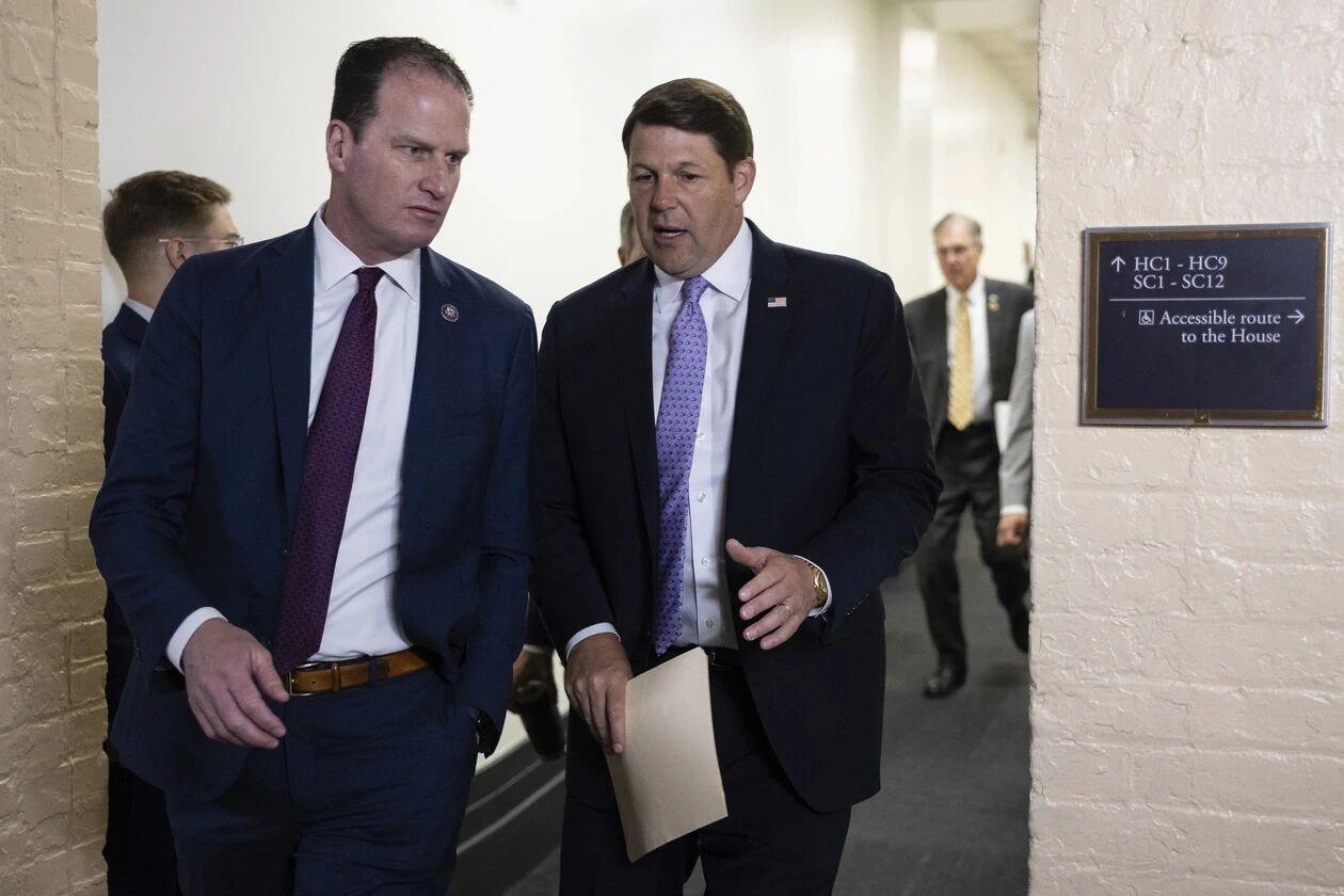 共和党内部围绕是否推动第二项预算调和法案（reconciliation bill