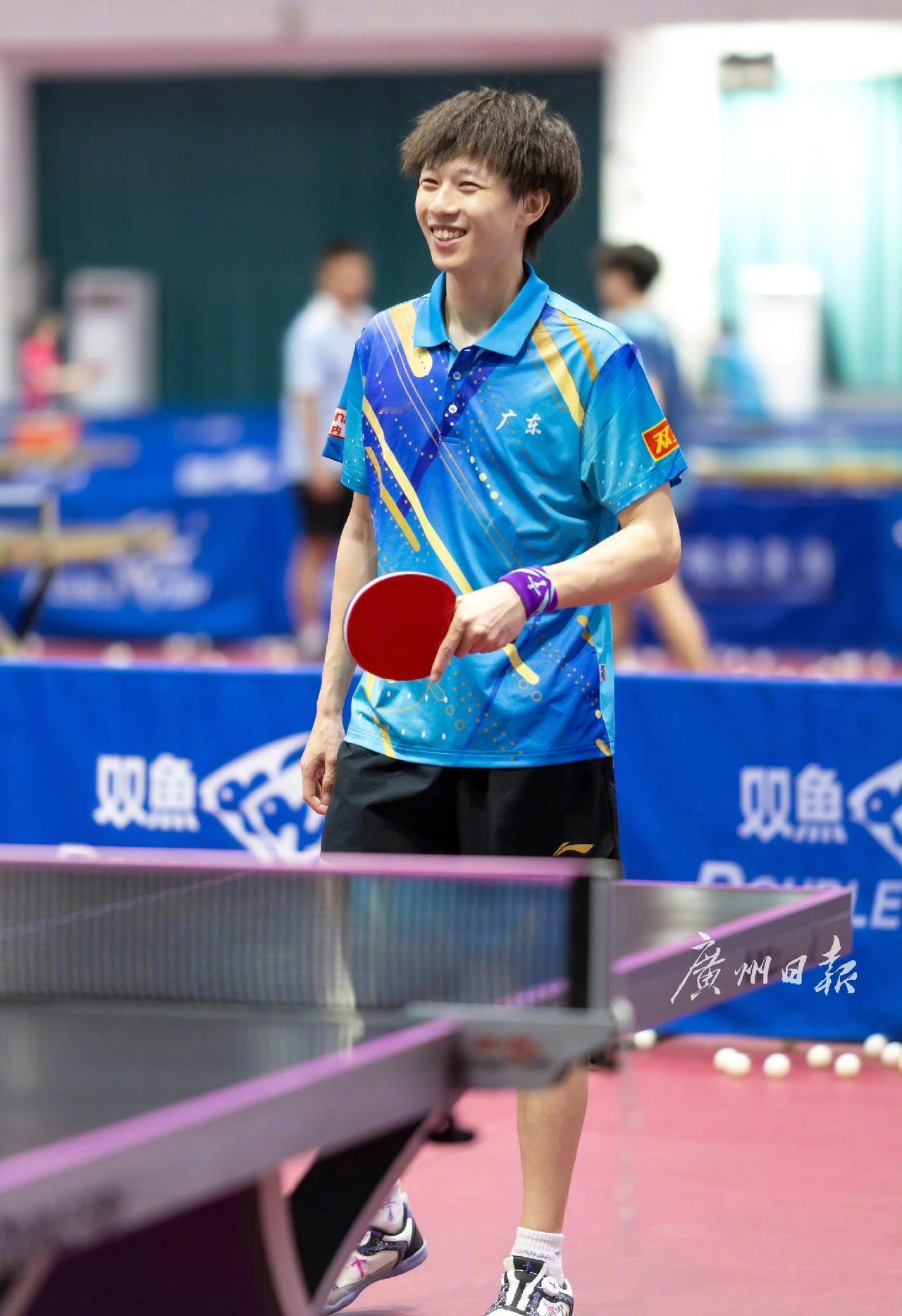 阳光爱笑、单纯美好的林高远[赞]！
看见林高远能让人心情变好[笑哭]！
林高远又