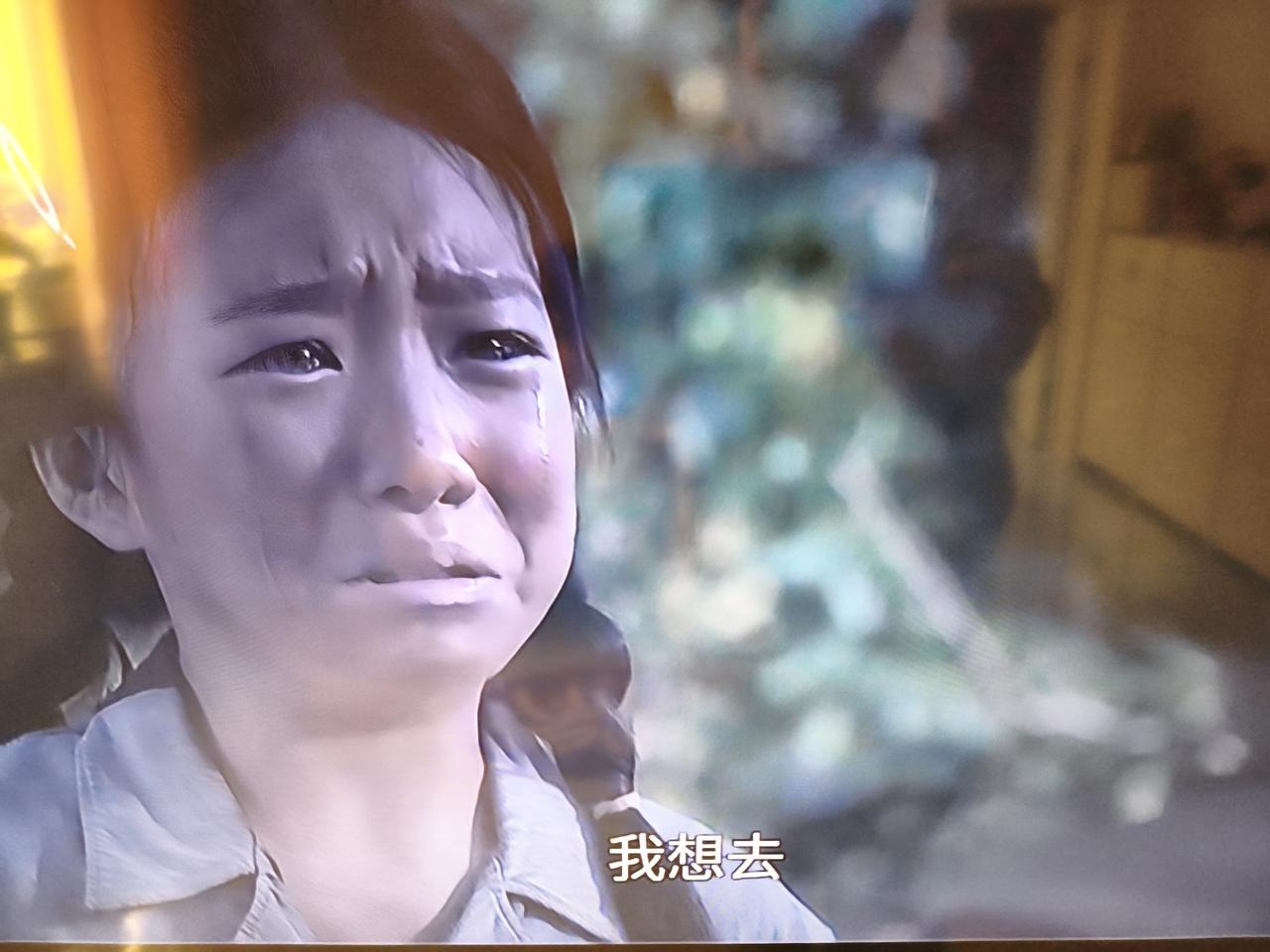 一个想去
一个哪也不想去
一个不愿离家   
一步三回头
一个想走走不成 
一蹲