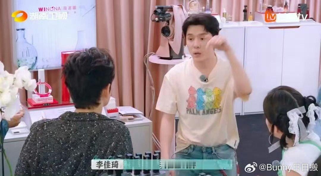 颜安是养成系CEO吧颜安00后的复盘能力巴黎合伙人颜安说品牌故事是及格后再做的事