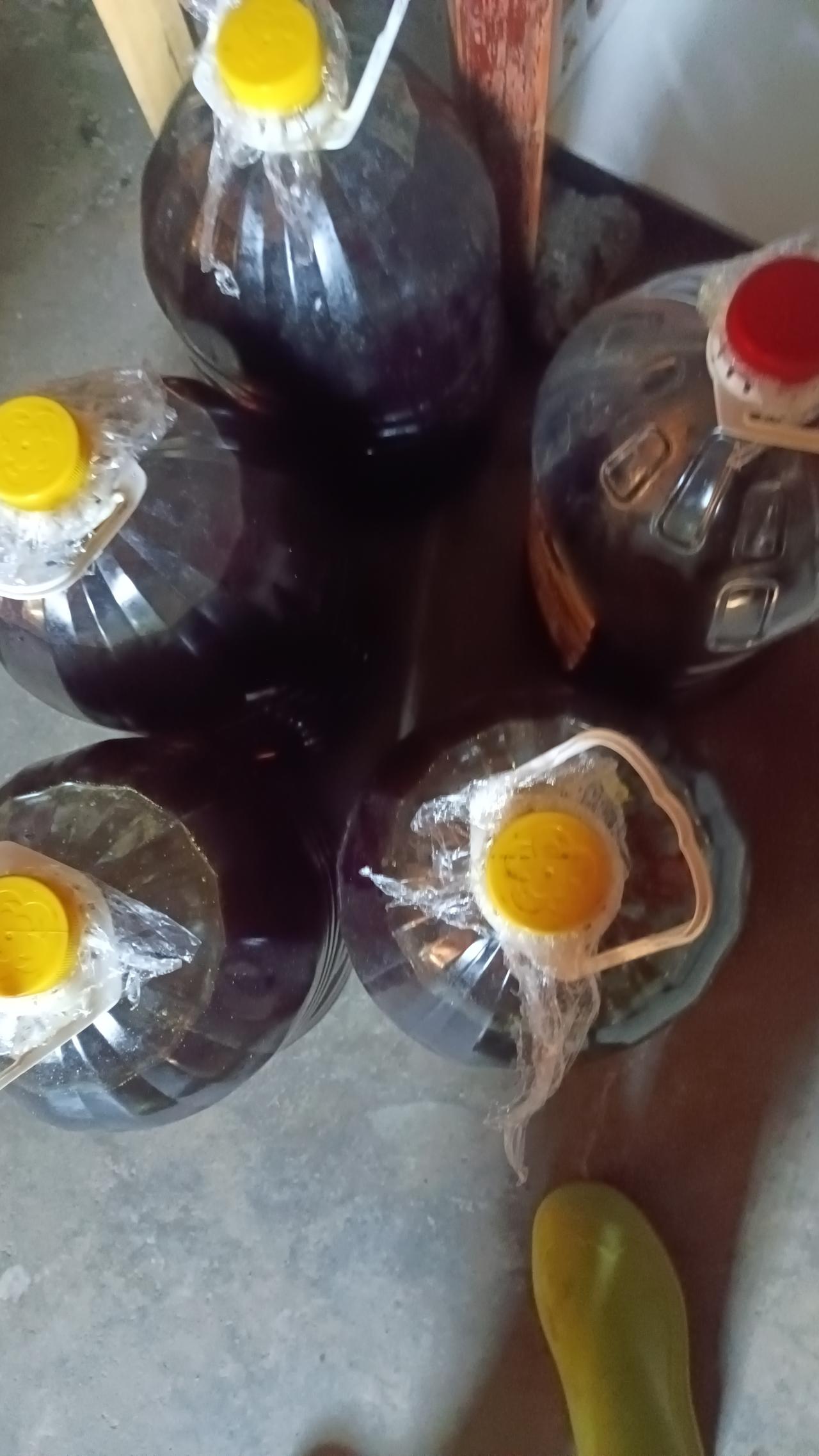 实在是太划算了，买了200斤油菜籽，榨了82斤油，100斤菜籽可以榨41斤油，这