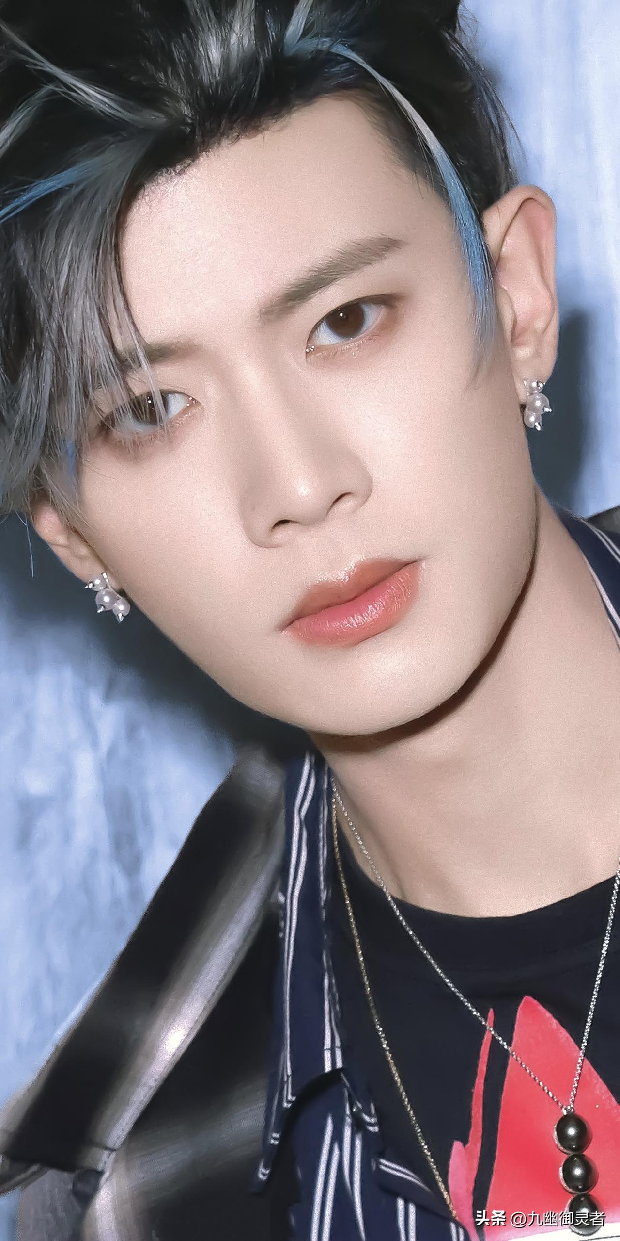 周生辰为什么不反。

核心逻辑：不反，不是因为愚忠与懦弱，而是因为他比任何人都清