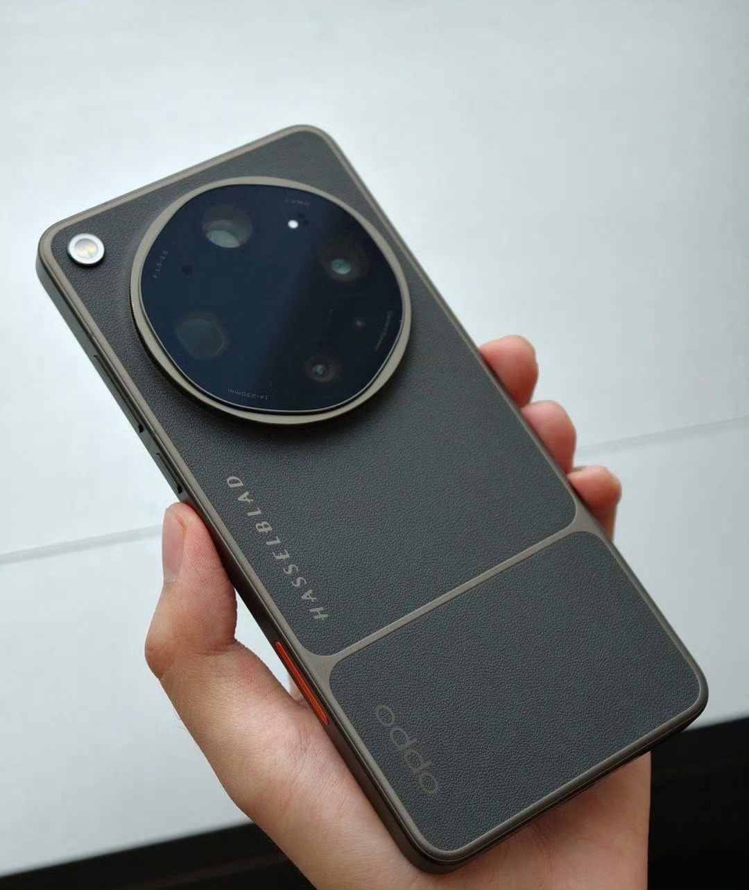 网传OPPO Find X9 Ultra 真机，大家觉得如何？ 