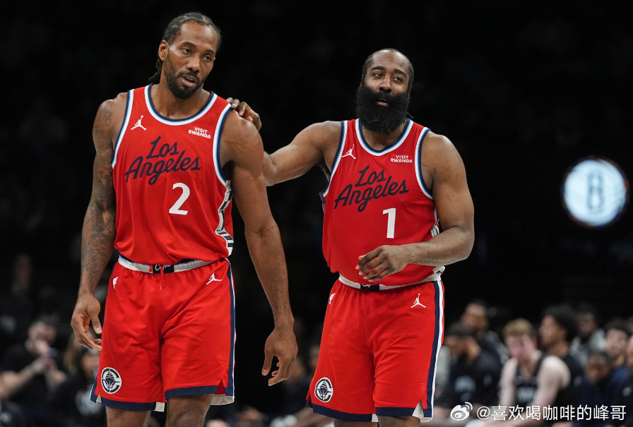 NBA常规赛，快船首节打完37-22领先奇才。比赛场面上，快船完成压制对手，15