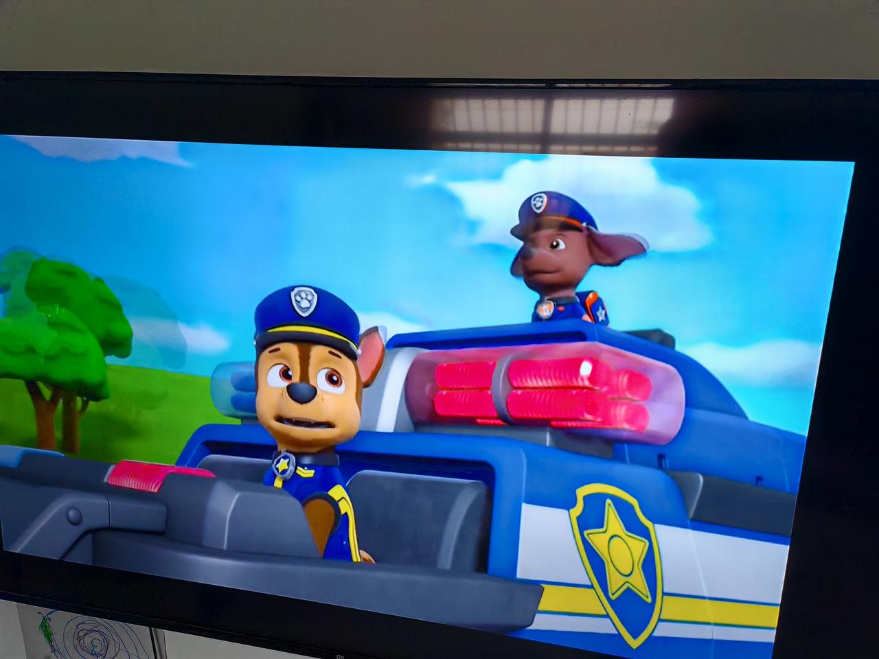 现在的小孩真是聪明！
阿泽6岁，放寒假了，天天看动画片。

妈妈为保护他的眼睛，