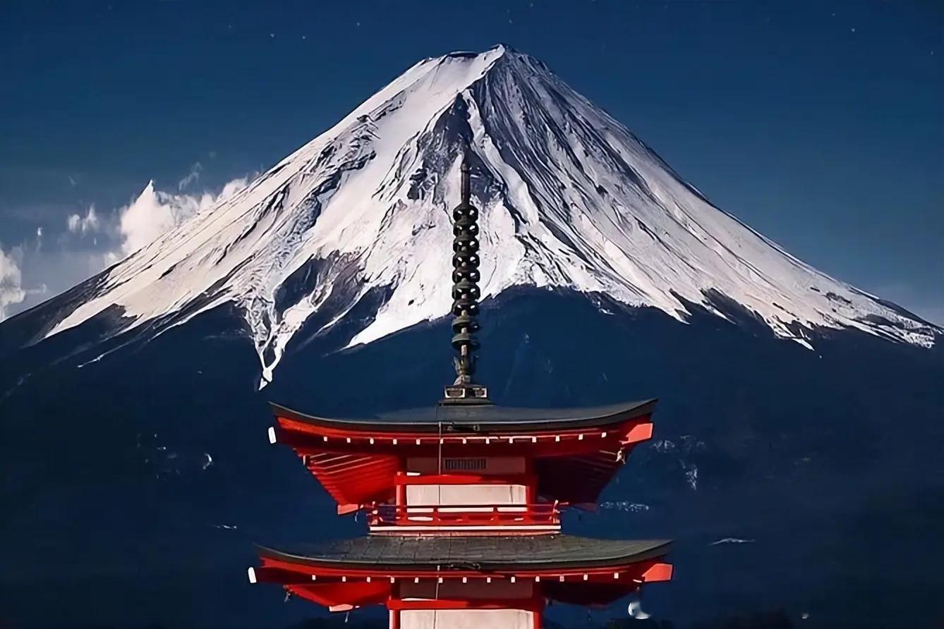 富士山已处于随时可能喷发状态 日本火山专家藤井敏嗣近期发出警告，富士山目前已处于