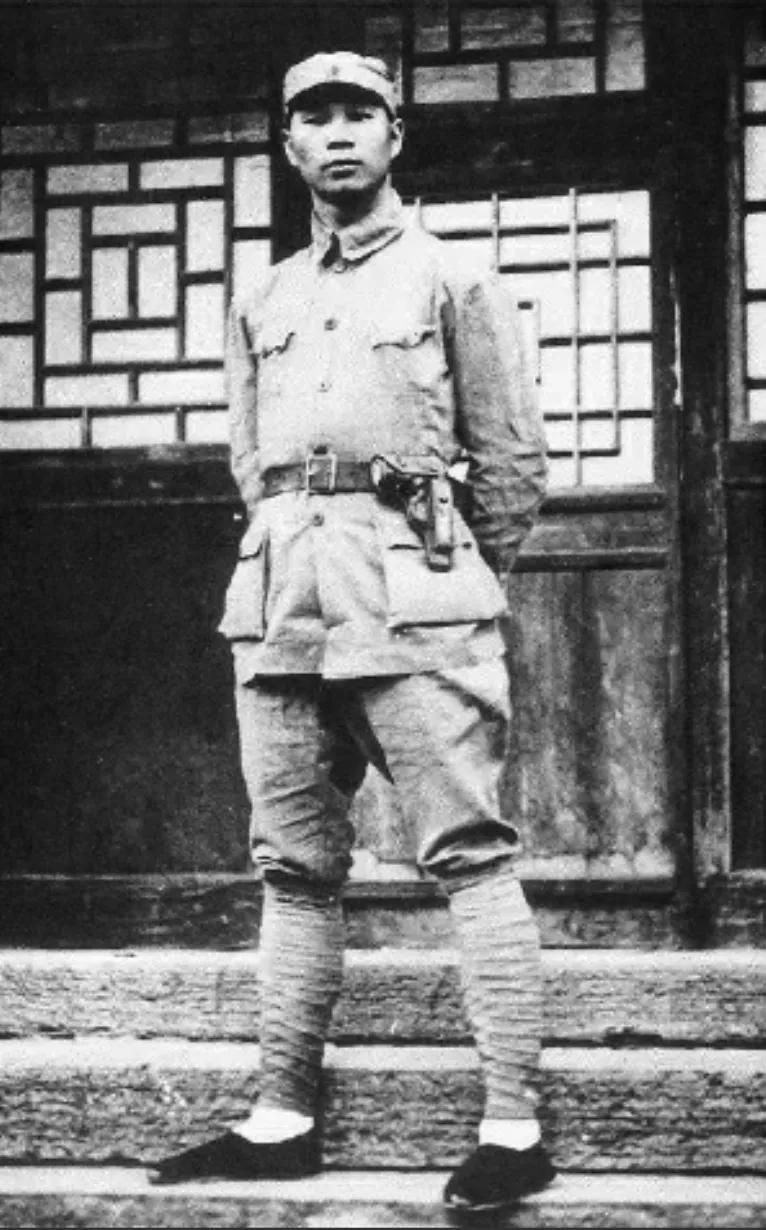 抗日捐款惊现“反向铁公鸡”！地主一出手就是5万大洋，背后藏着家国大义
 
193