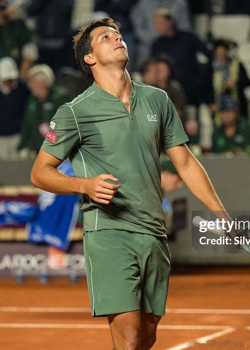 实时比分｜2026美网第二轮✅达尔德里6-3、6-7、6-4、6-4斯夫尔奇纳✅