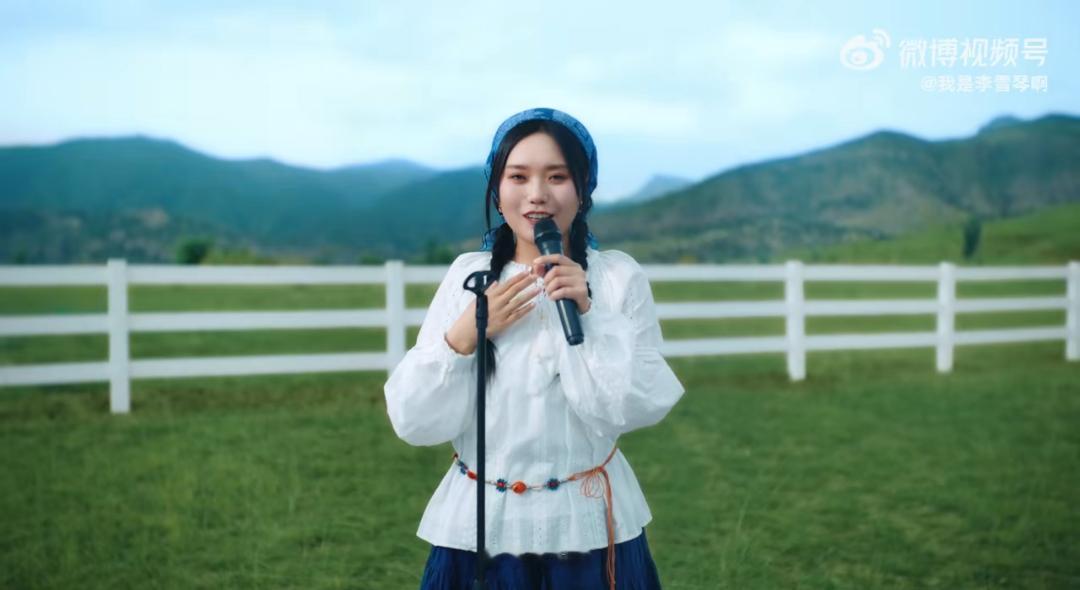 神奇的敕勒川李雪琴对牛说了啥  《金领冠脱口秀：雪琴喊你来看，欢乐与知识的盛宴》