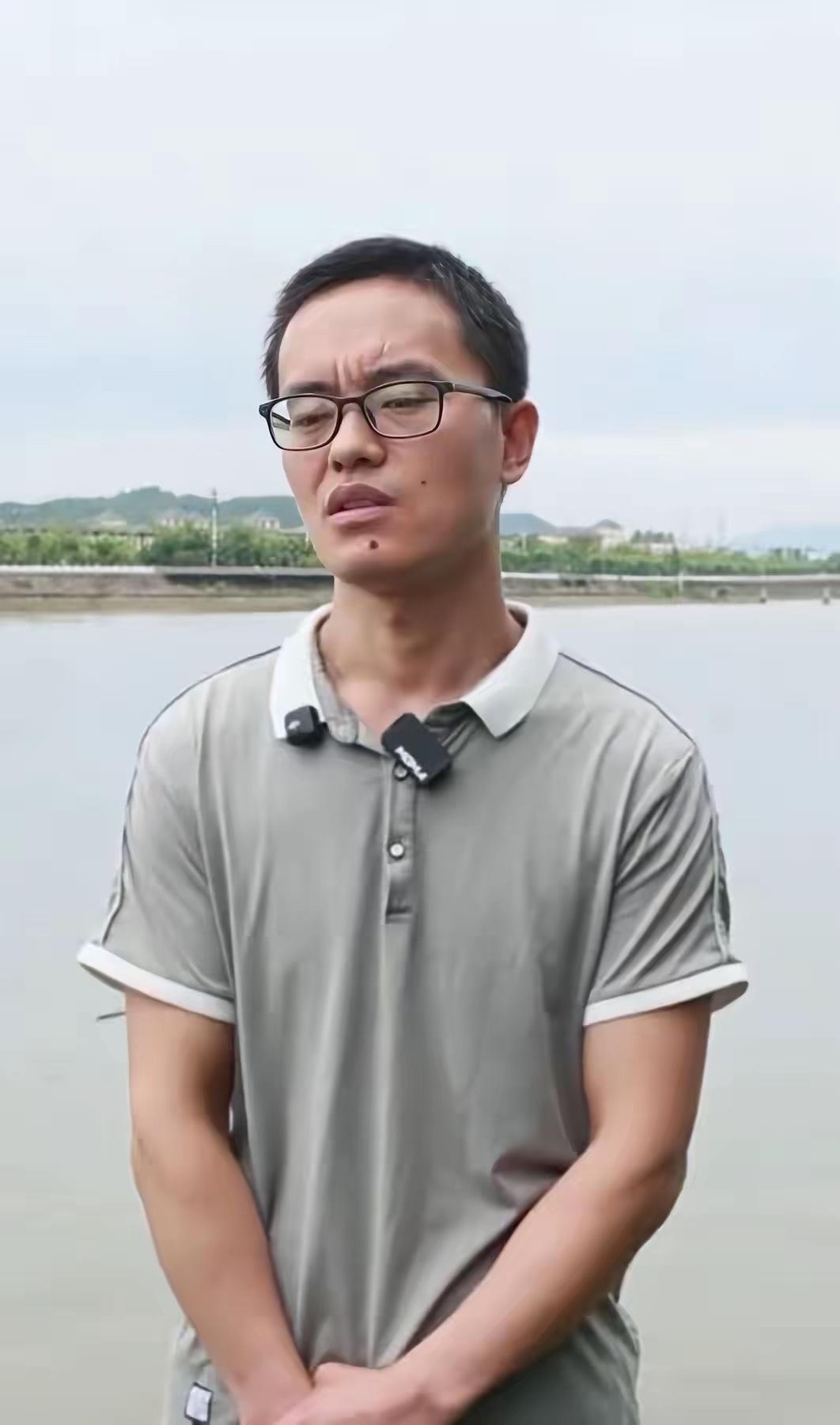 最近网上有个事儿传开了，河南西峡的一个大哥刘宗宇，大晚上的听见河里有人喊救命，衣
