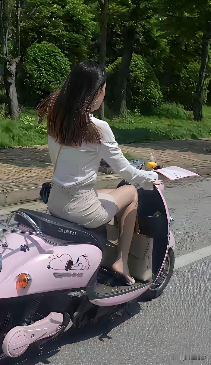 粉车轻驰绿树间，风姿绰约似仙仙。