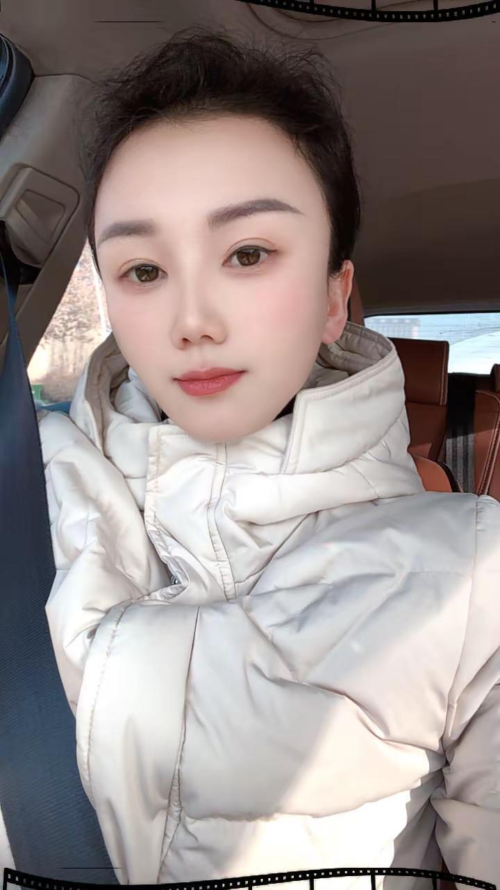 亲爱的“中年少女” 只要皱纹不长在心里 我们永远年轻，风华正茂🌹😂😂😂