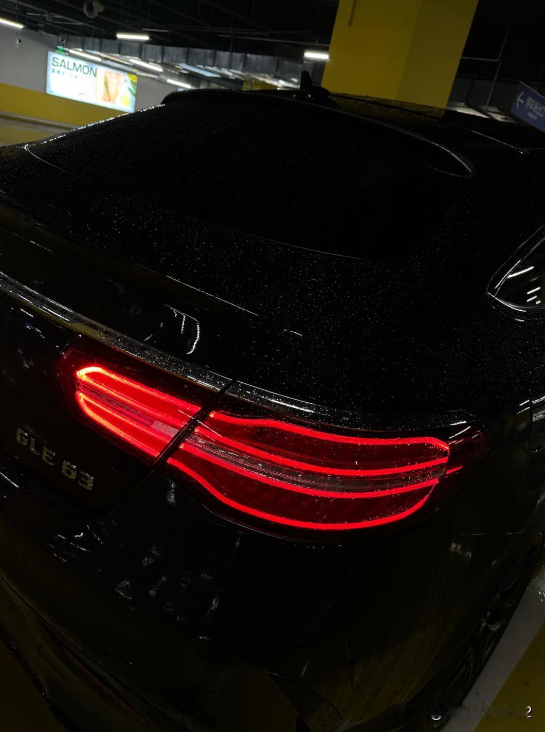 春节回来还停不了自己的车位上？
     因为工作的原因，我和老公长时间不在家，