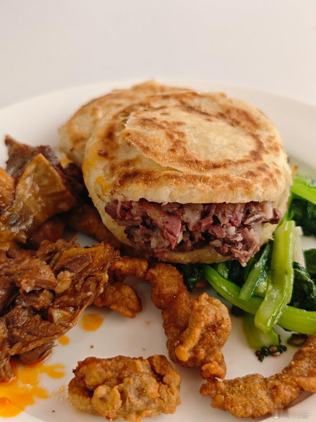 又来保定吃驴火了