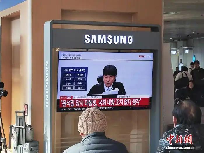 无期徒刑！韩国总统魔咒再应验
2026年2月19日，尹锡悦一审被判无期，青瓦台魔