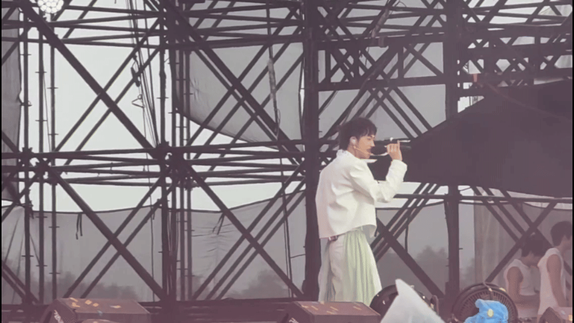 恩利音乐节首秀 新生代歌手的实力暴击！恩利音乐节首唱《Virtual Crush