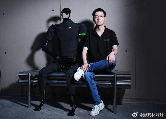 宇树跌至全球人形机器人市值榜第二宇树科技上市五日市值蒸发超2000亿，被海外Fi