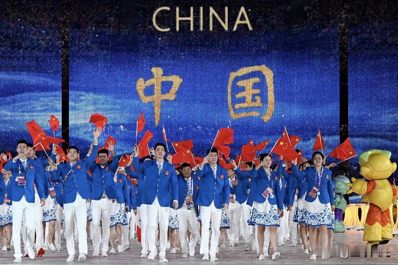 这回我们派出815人，东京奥运会时777人
中国亚运代表团太给力了，派出815名