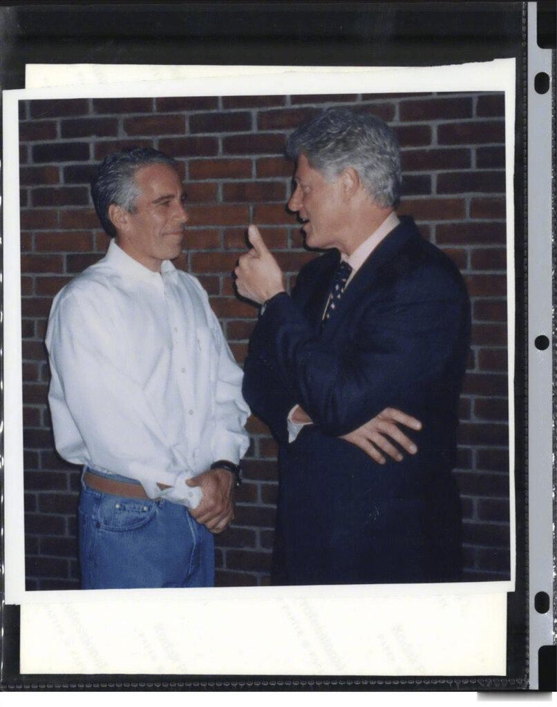 爱泼斯坦名单爱泼斯坦名单解密热点解读 素以严谨深入著称的纽约时报最近报道，200