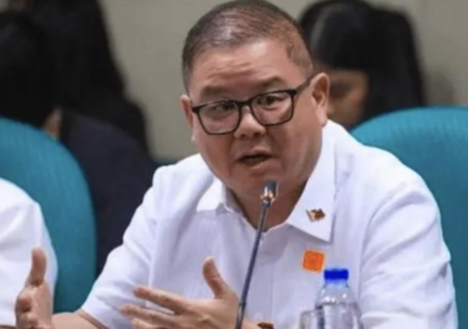 菲律宾农业部长兴高采烈的表示，自己已经跟中国达成了协议，中国不会在短时间内限制对