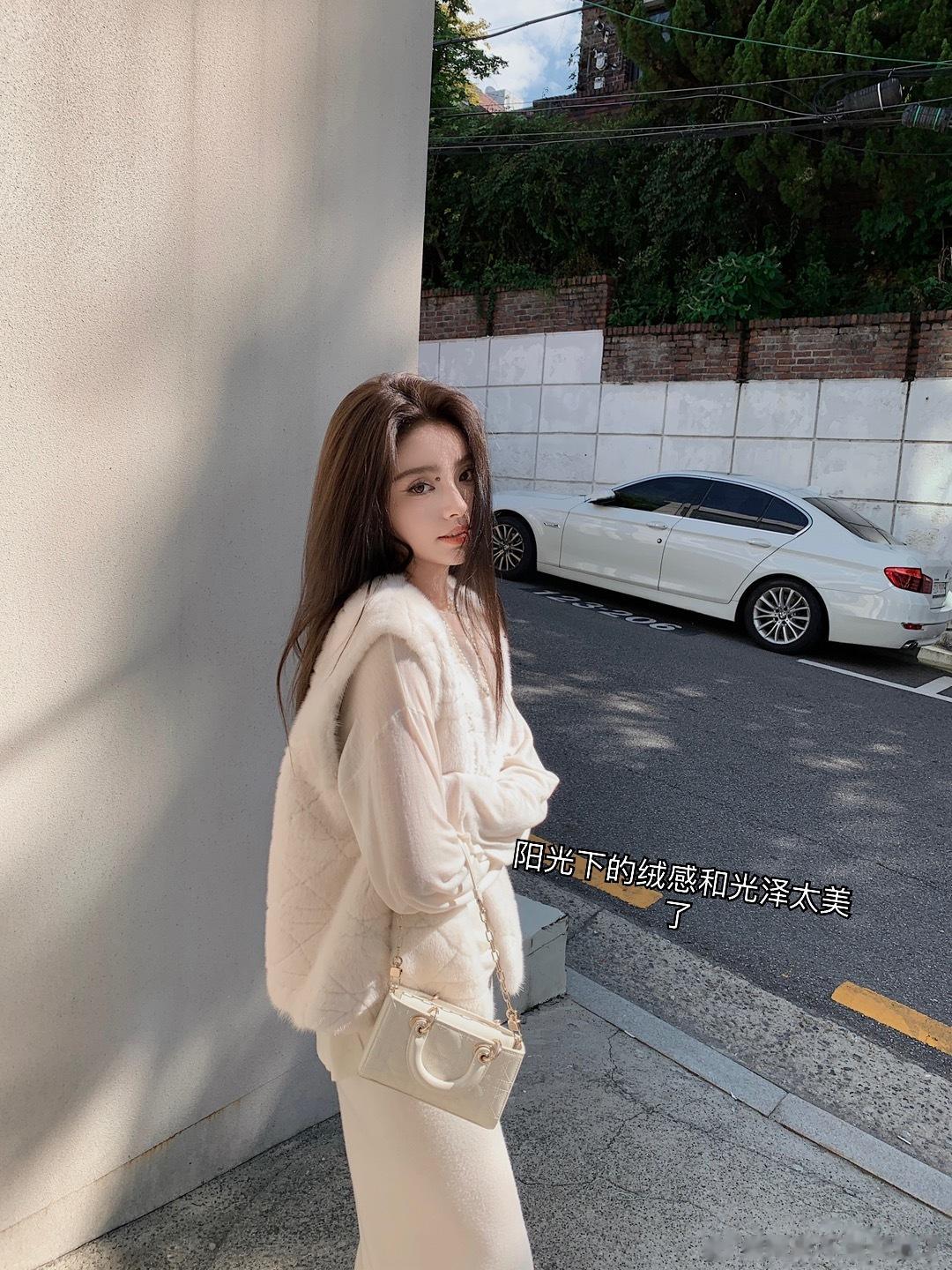 小富婆来了…这套穿搭我的过年look锁了很少穿水貂的我 准备留这套 看着有钱又年