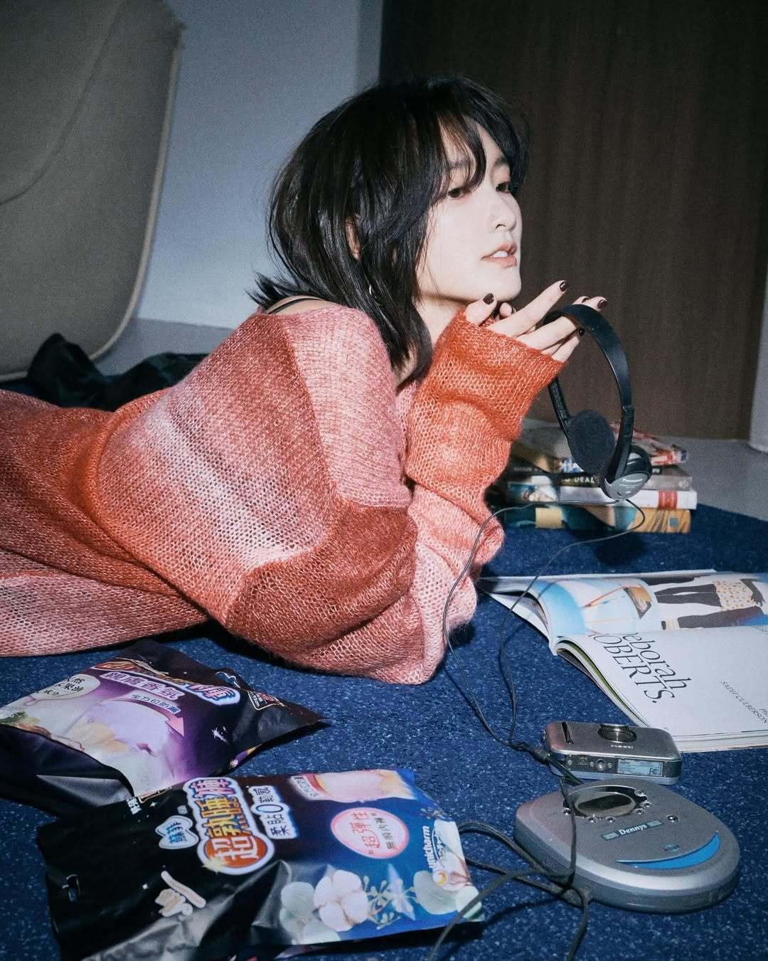 净宝最新品牌合作希望每個女孩都能柔軟又堅定地，成為自己想成為的樣子。 