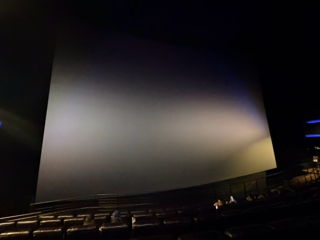 IMAX GT看了，确实有一种恢宏感，不同的画幅比例可以带来很不一样的观感。可惜