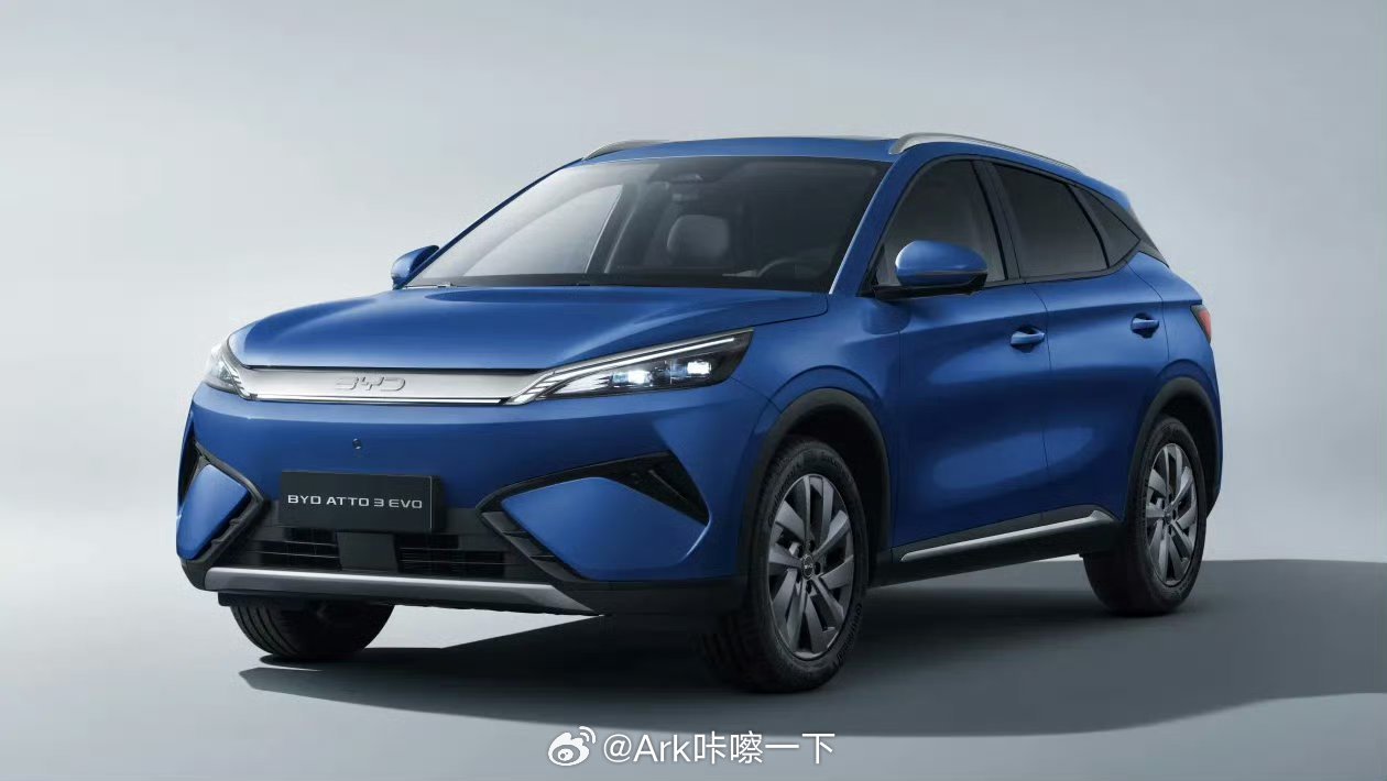 比亚迪ATTO 3 Evo英国上市真心疼老外，买的还是老款，连个侧方摄像头都没有
