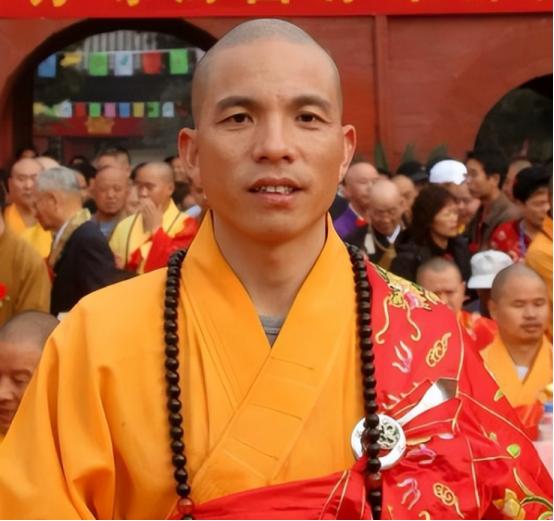 顺藤摸瓜！上任不到十天，官媒出手，揭开释印乐真实人品，字字珠玑

 
这段时间，