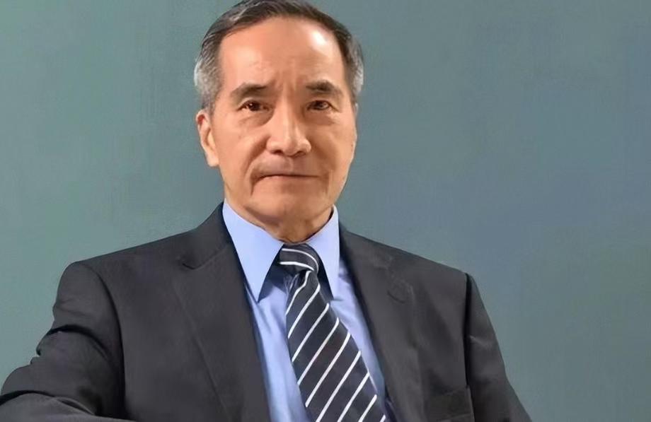 他发明的技术，全世界都在用，人却从未来过大陆。

这事儿挺奇怪，但又好像挺正常。