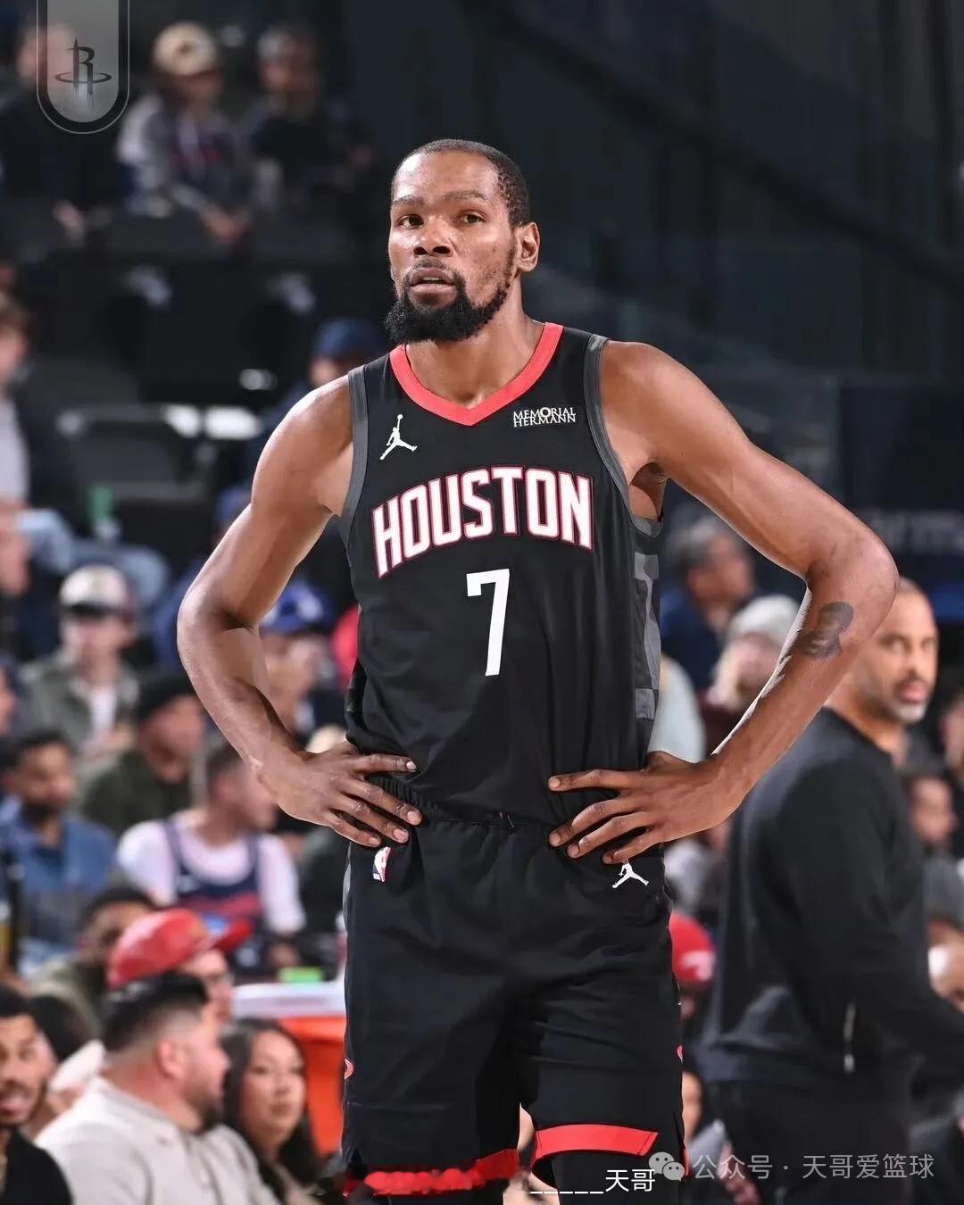 圣诞大战，东契奇能复出吗？NBA圣诞大战火箭对阵湖人赛前分析火箭近期状态非常糟糕