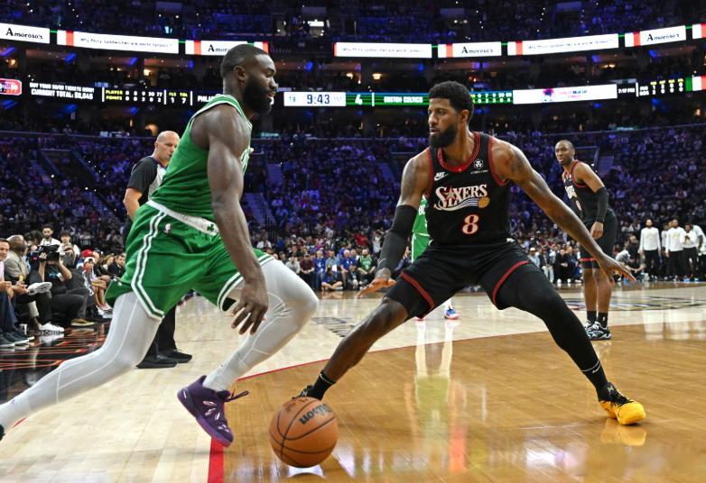 近日，《波士顿环球报》记者gary washburn在PHLY Sixers播客