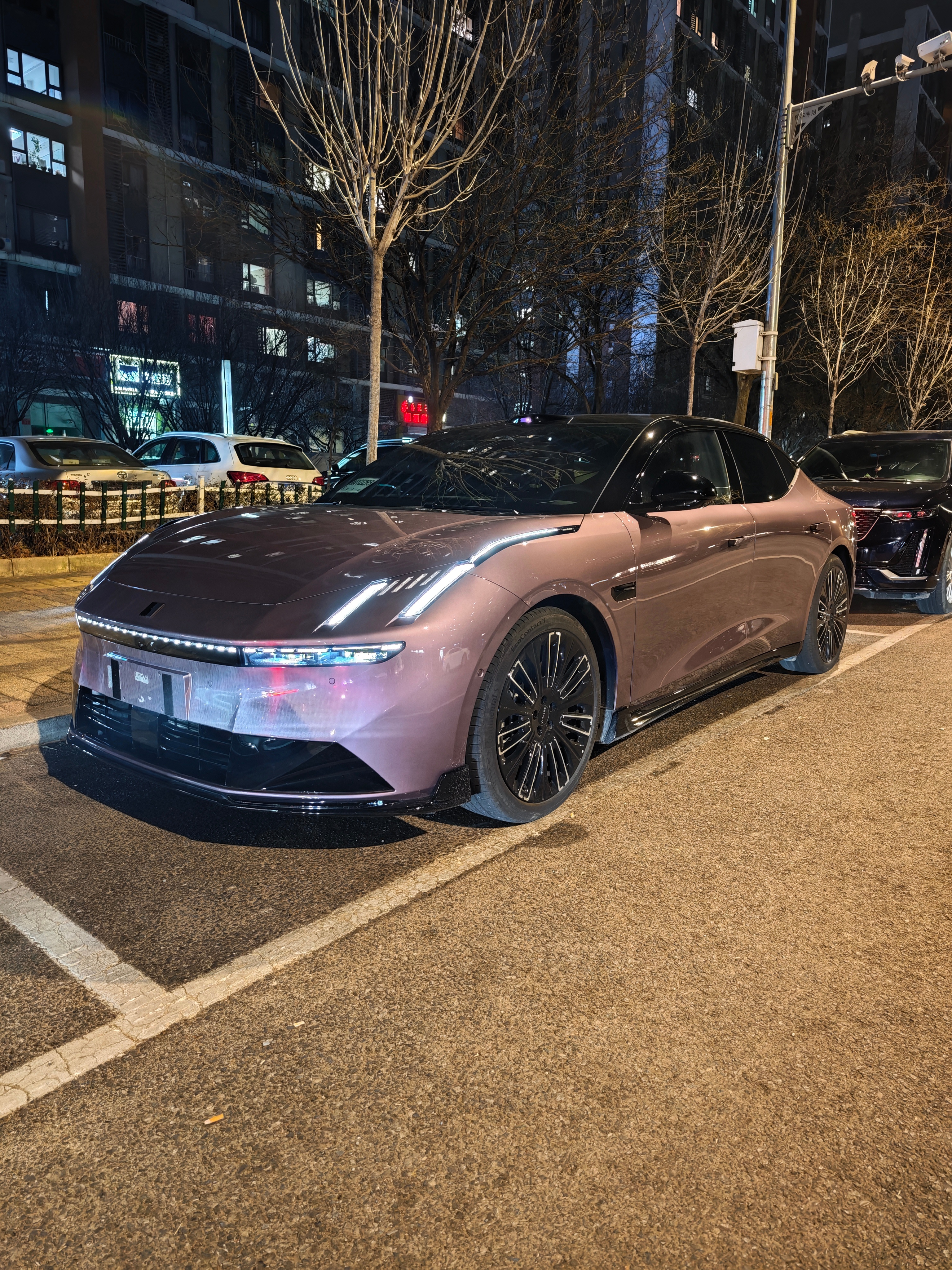 领克10 EM-P拿到了，好好体验几天~这车上市后卖的特别好，已经是领克销量最高