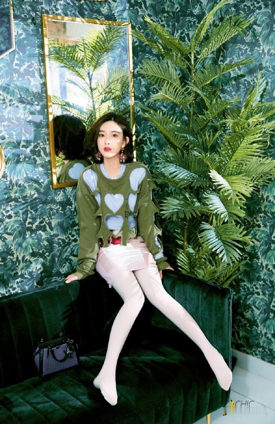 孟子义孟子义[超话]美女 ​​​