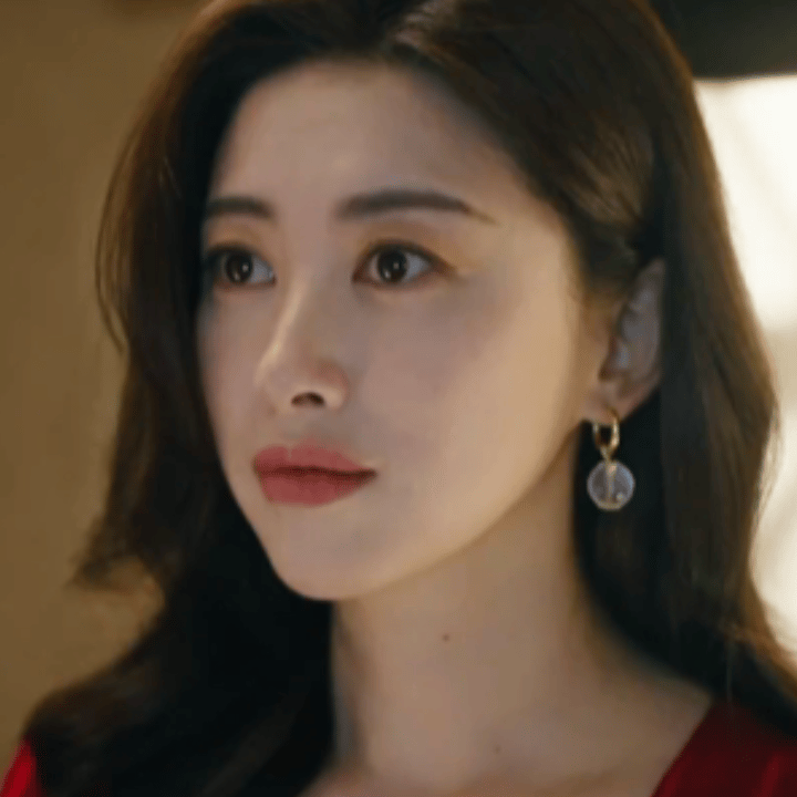 朱珠新剧捉奸前贵妇捉奸后保洁 很多时候自以为的恩爱画面，实则对方在背地里有很多的