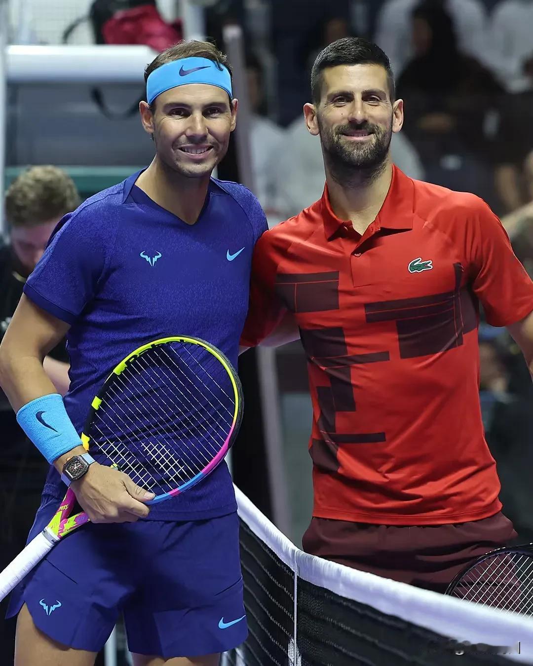 #利雅得六王赛# 德约科维奇VS纳达尔角逐第三名。第一盘德约以6:2领先，第二盘