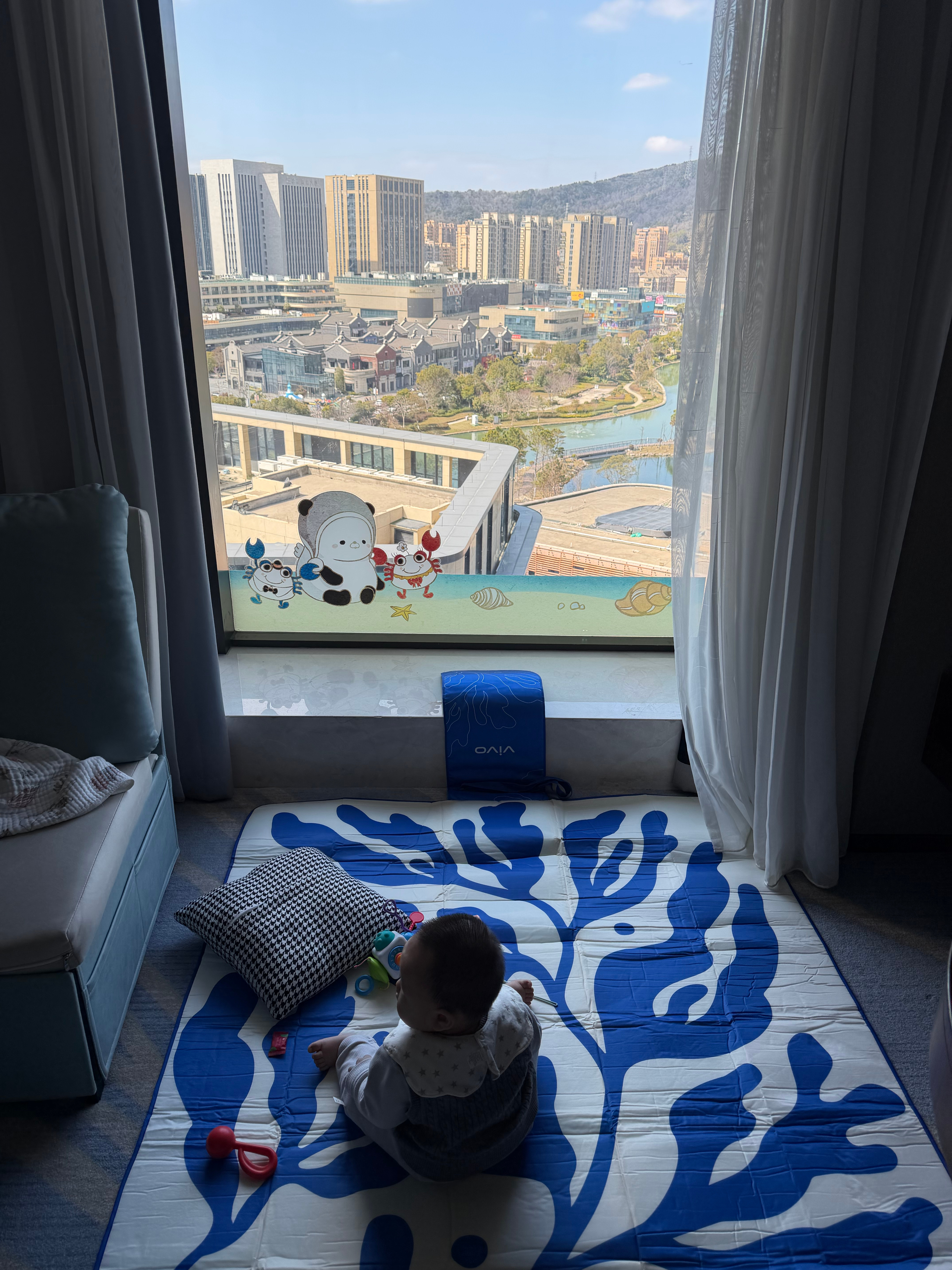 兄弟们，遛娃用的帐篷有无推荐？需要一顶好收纳的之前一直用的vivo野餐垫，可公园