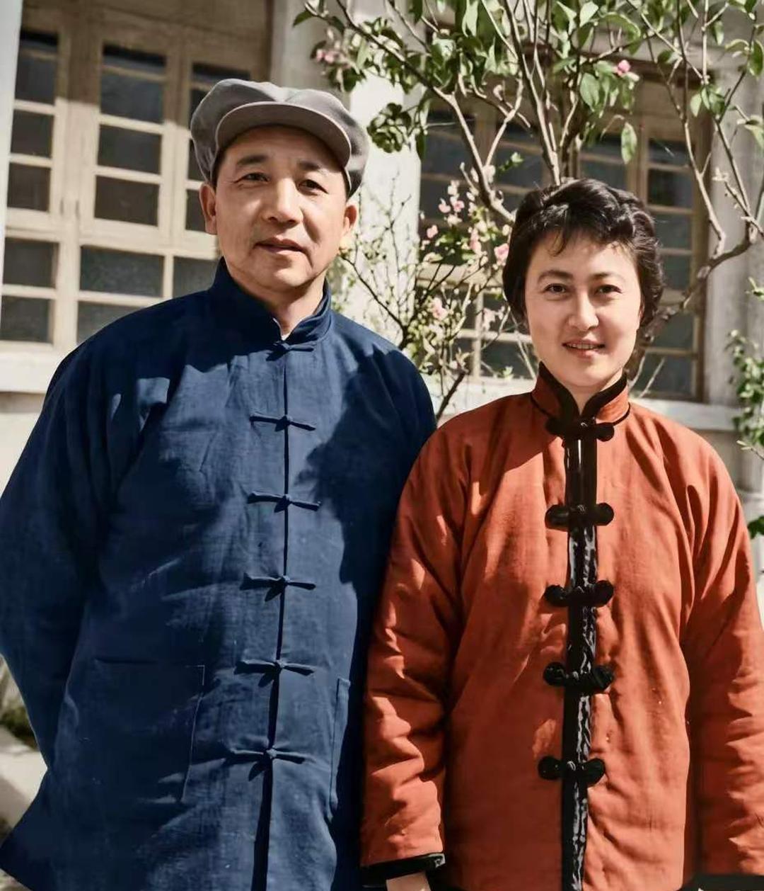 1967 年昆明，秦基伟将军一张罕见便装照。