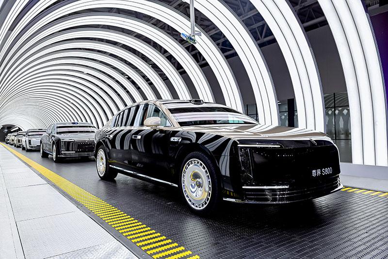 尊界S800第10000台整车下线