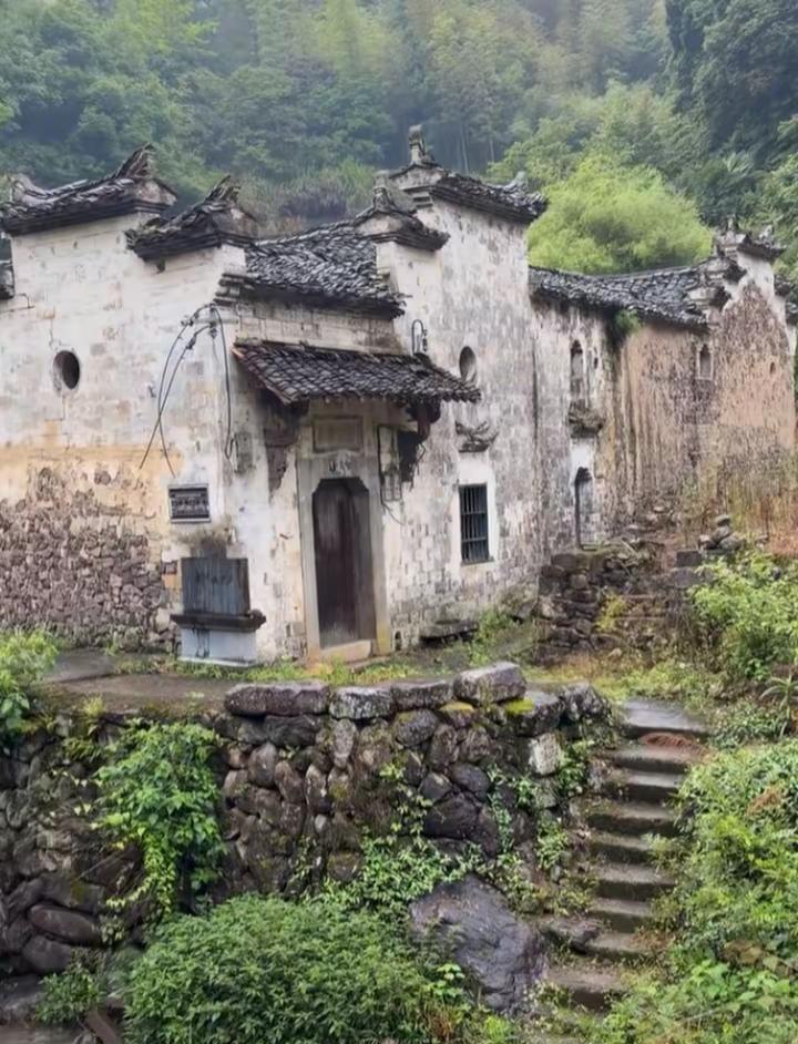 00后首座世界冠军1吴宜泽击败墨菲夺冠，决胜局上演最刺激绝杀2026斯诺克世锦赛